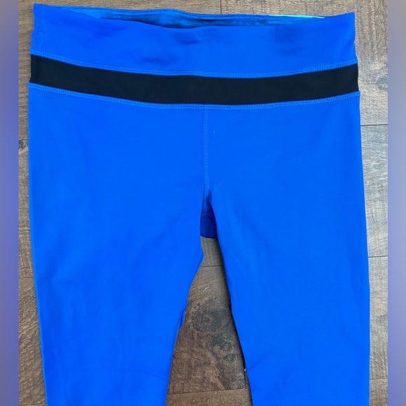Lululemon  run inspired crop Legging Womens activewear sz 6 - Picture 3 of 9